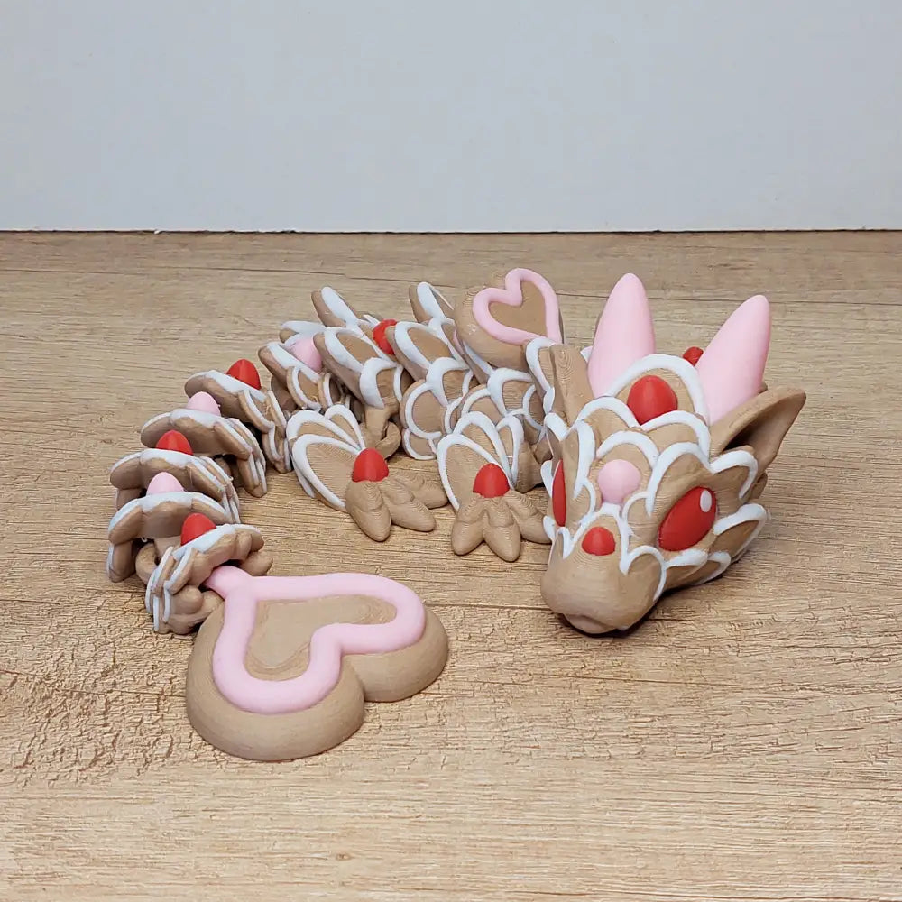 Heart Cookie Dragon - 31 cm lang - 11 cm breit - 6 cm hoch - voll beweglich - Desgin von Cinderwing - Drache